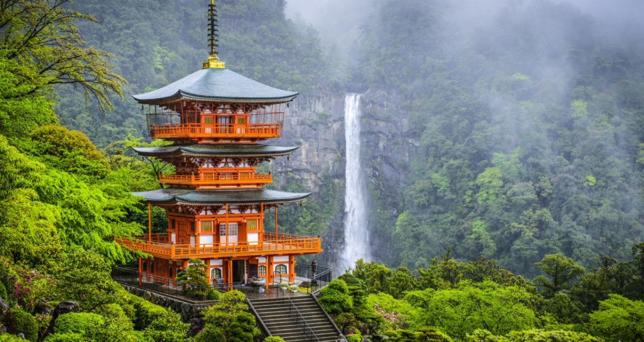 Top 15 Best Airlines To Fly To Japan